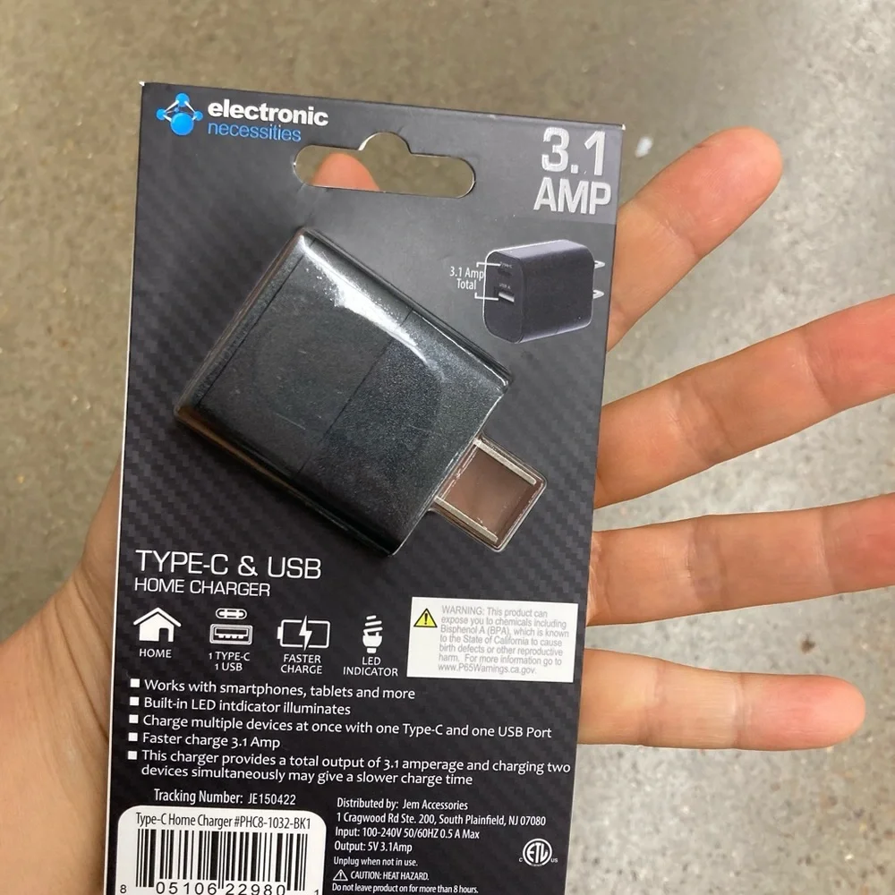 NWT Type-C & USB Home Charger